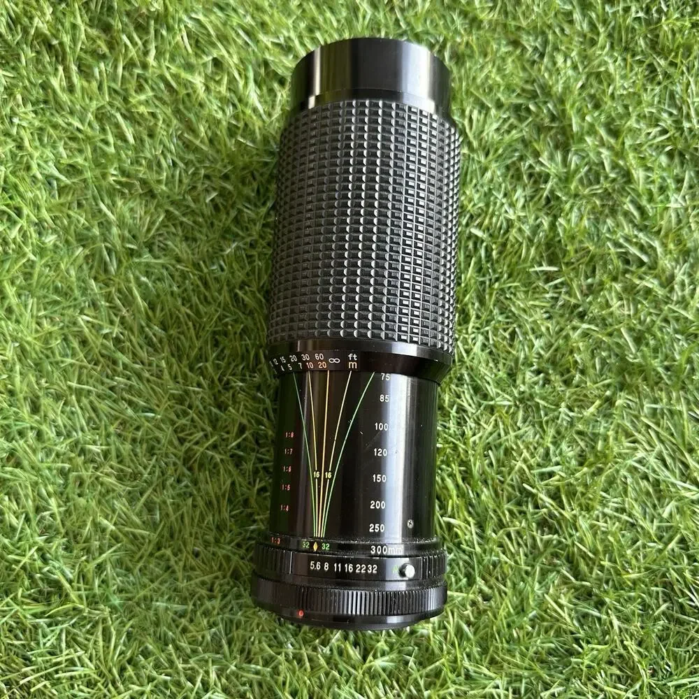 Saitex MC‎ Auto Tele Zoom Lens 75-300mm No. K8470715 JAPAN